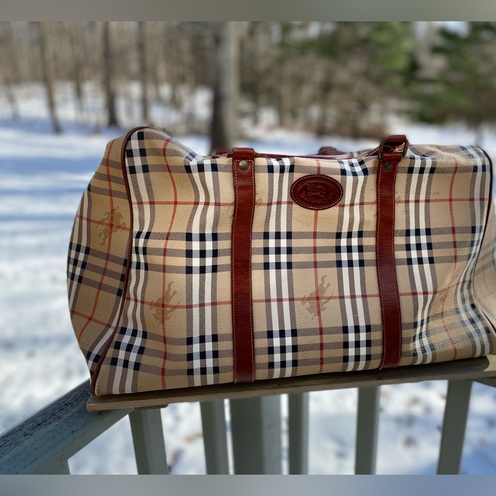 Vintage  Authentic Classic Burberry Oversized Duffle Bag Made in Italy